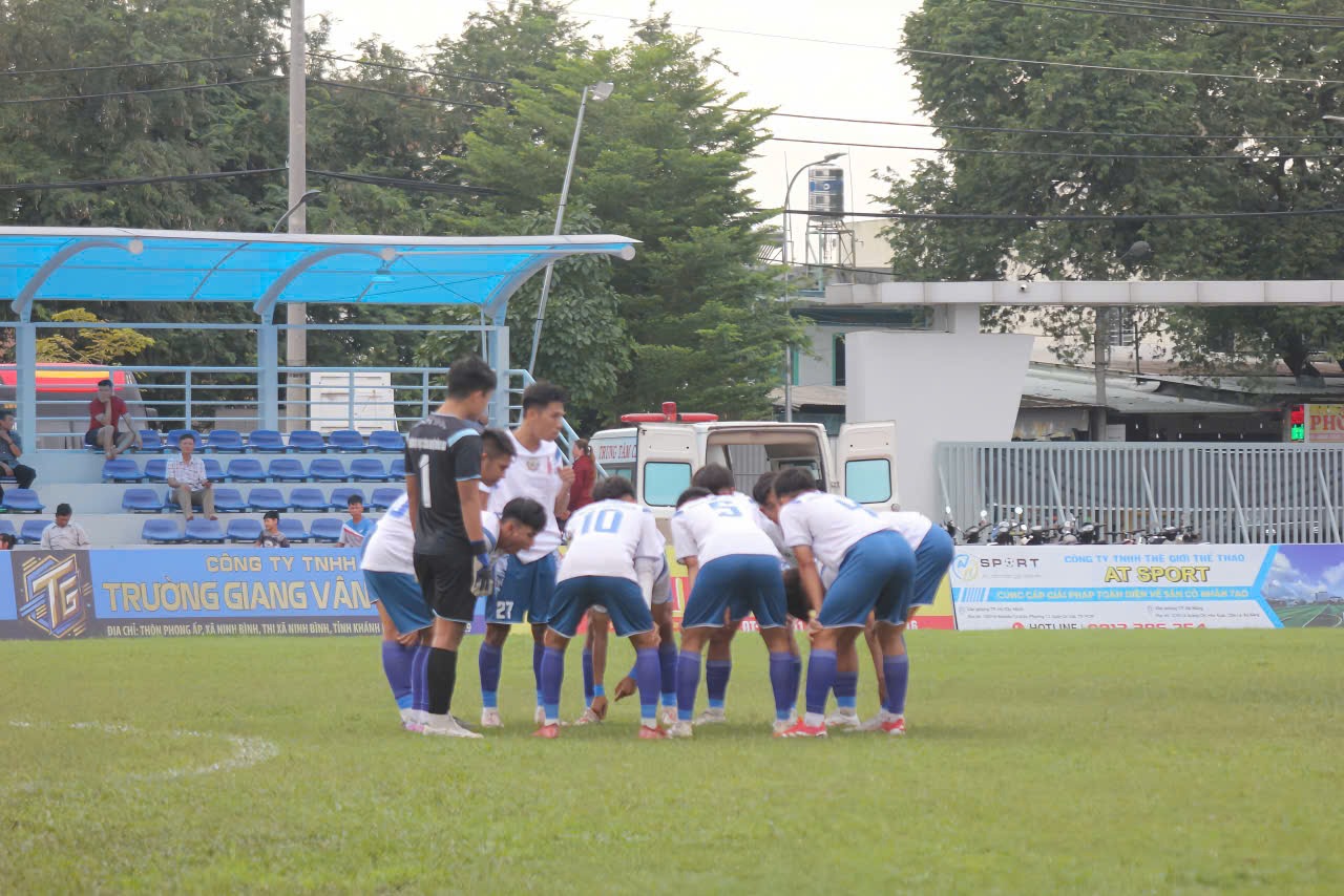 DNTU FC XUẤT SẮC ĐÁNH BẠI TRẺ ĐỒNG NAI 2–0 – KHẲNG ĐỊNH PHONG ĐỘ TẠI GIẢI HẠNG 3 QUỐC GIA!